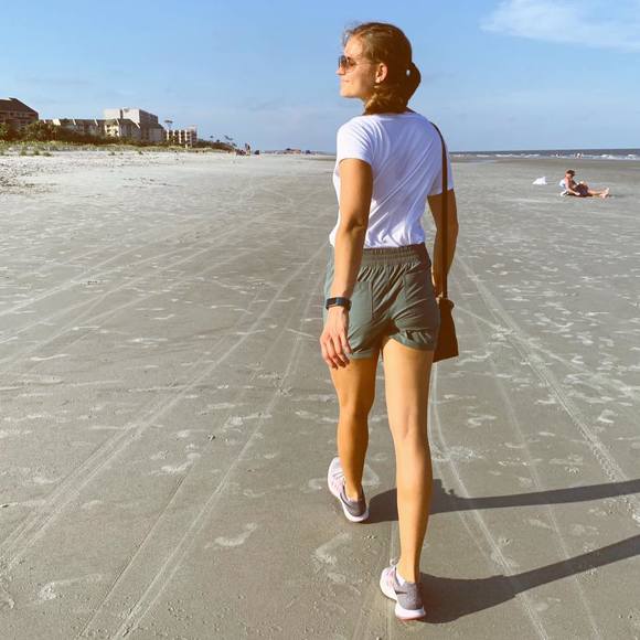 Meet your Posher, Monica - Picture 1 of 1